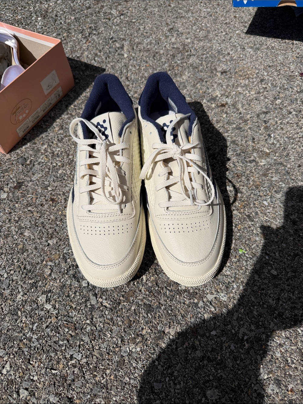 Reebok Men's Cream and Navy Low-Top Sneakers